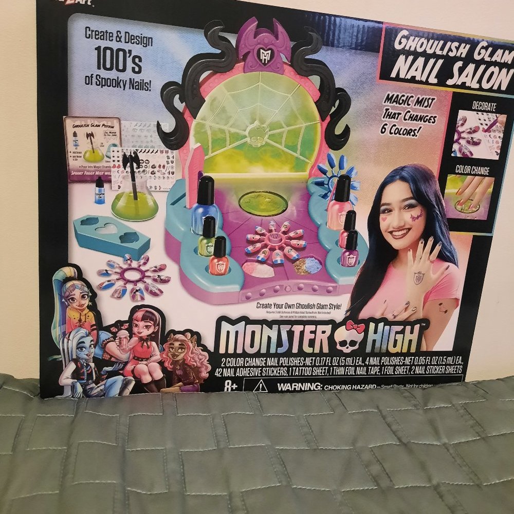 Monster High Ghoulish Glam Nail Salon